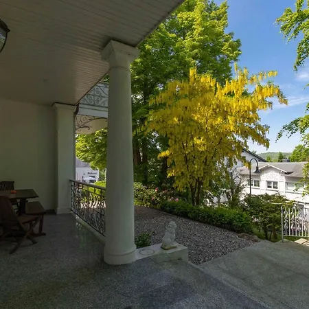 Ferienwohnung Ostseewelle - Villa Sanssouci Apartment Binz